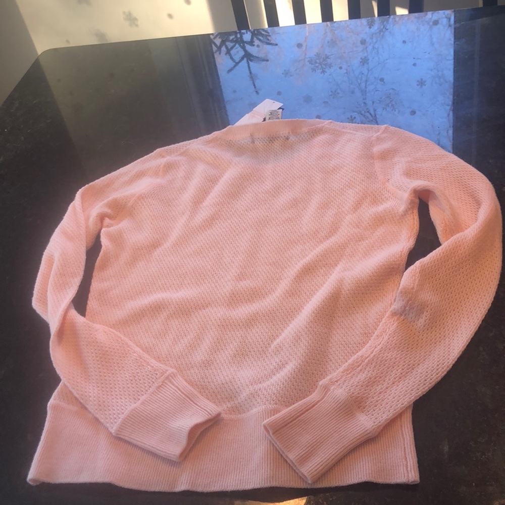 Adorable banana republic sweater - Picture 6 of 6